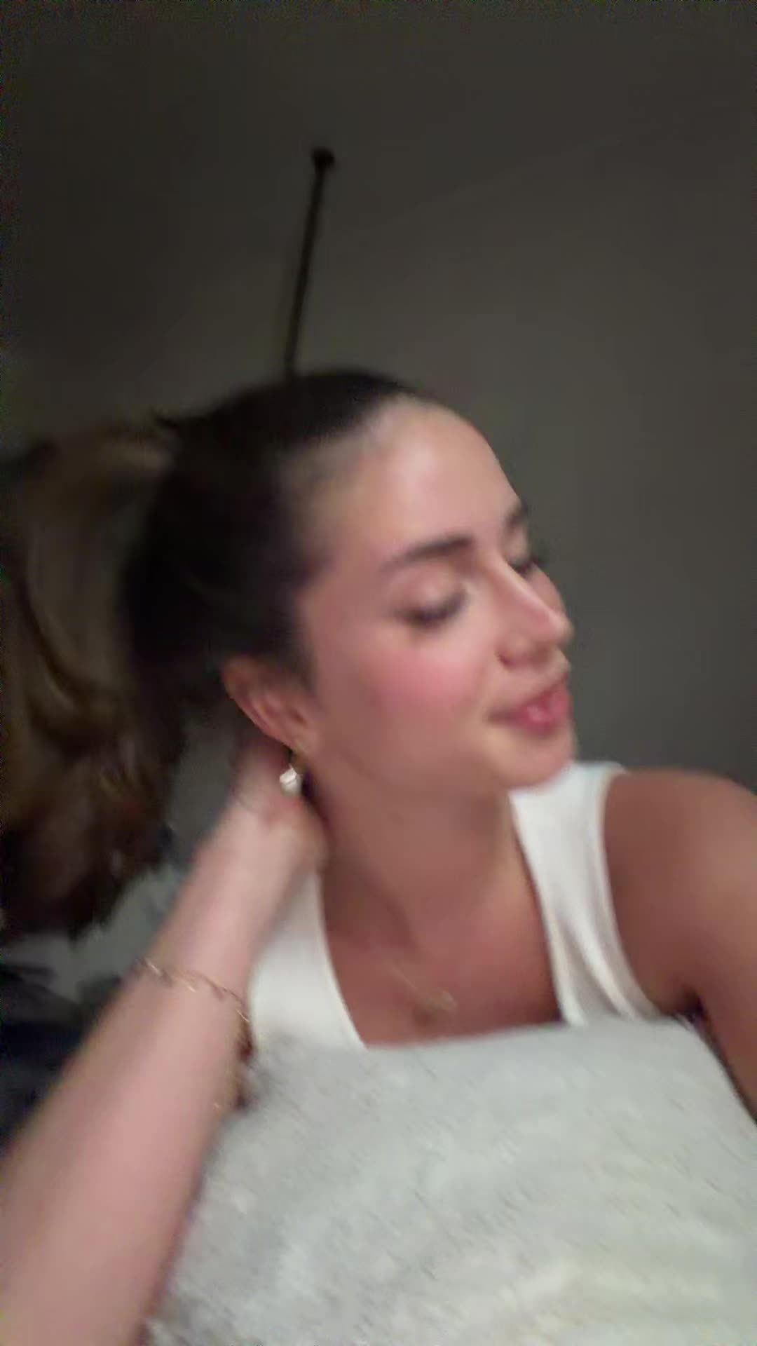 @𝑒