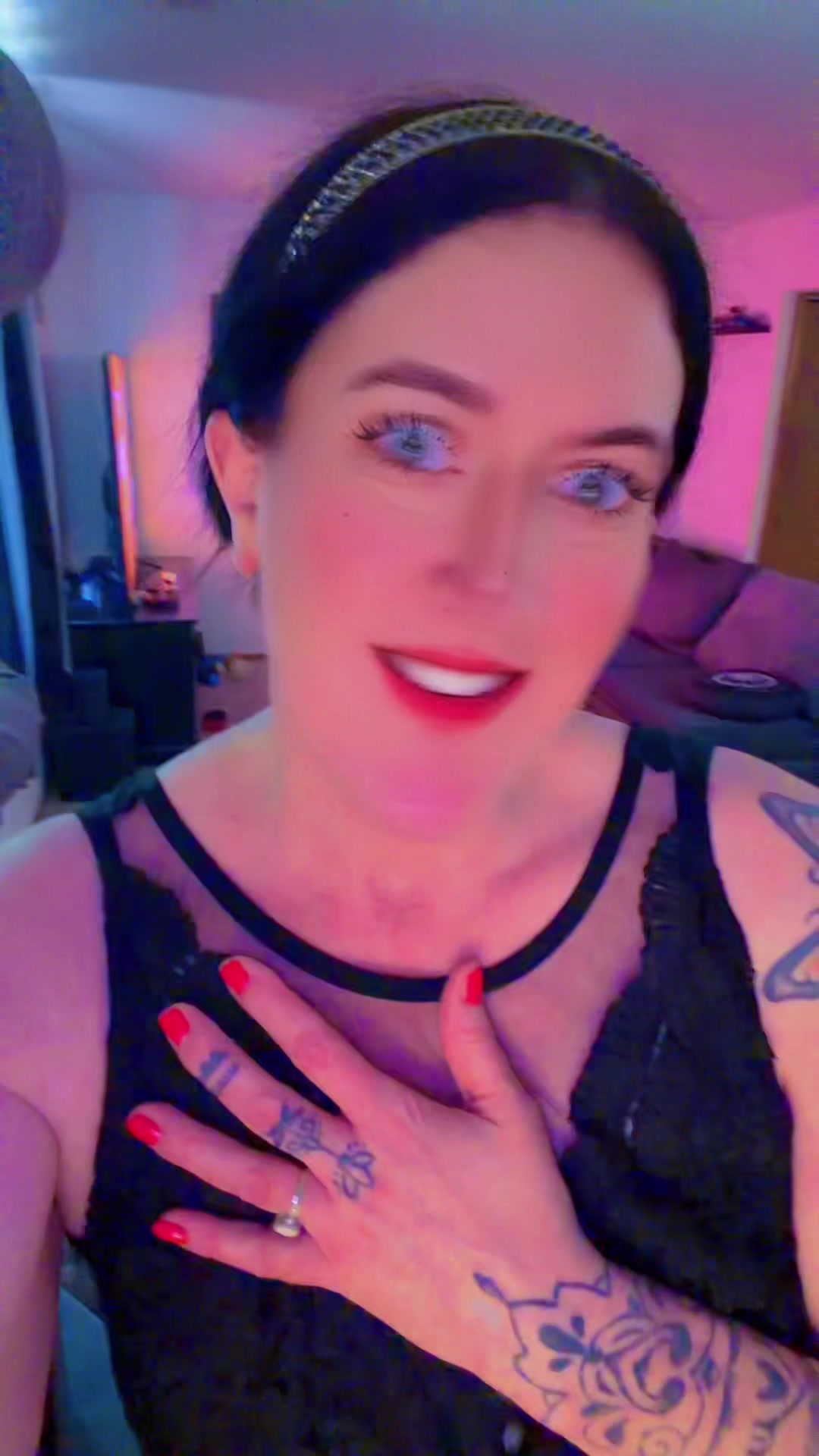 @DancingKaraokeMamacita
