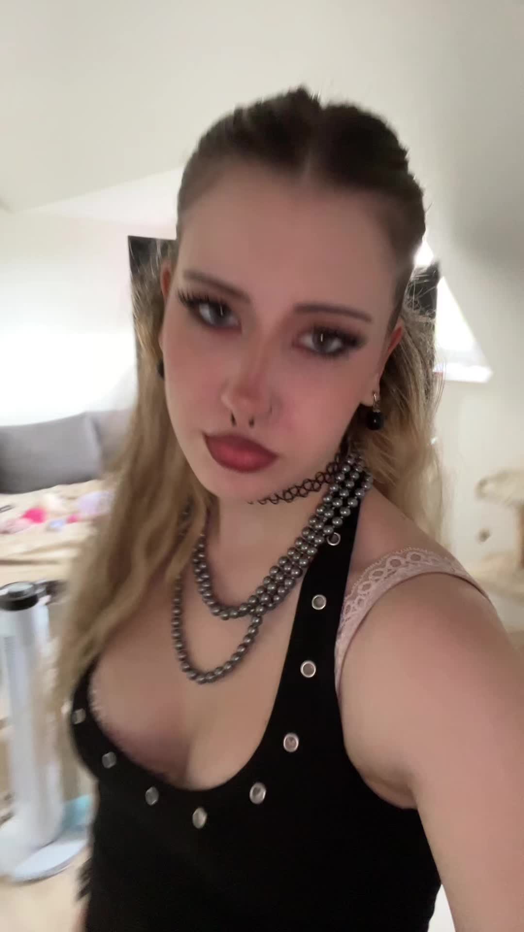 @🕷️katja
