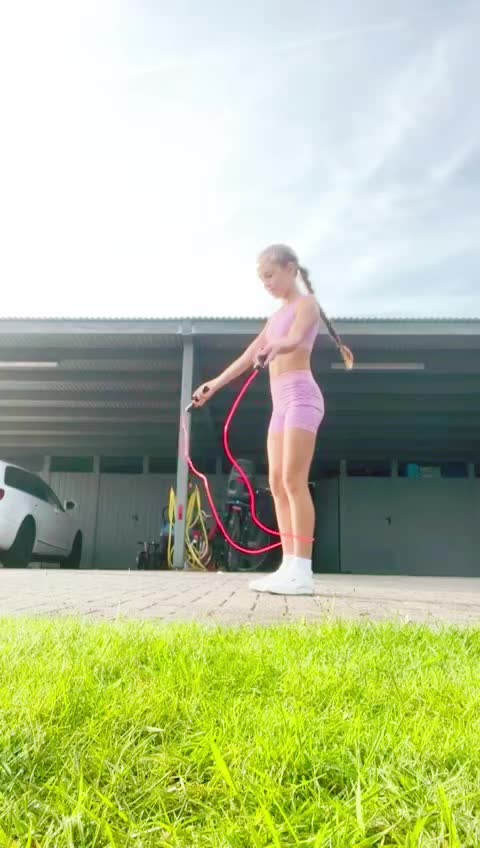 @Aerobic_girl