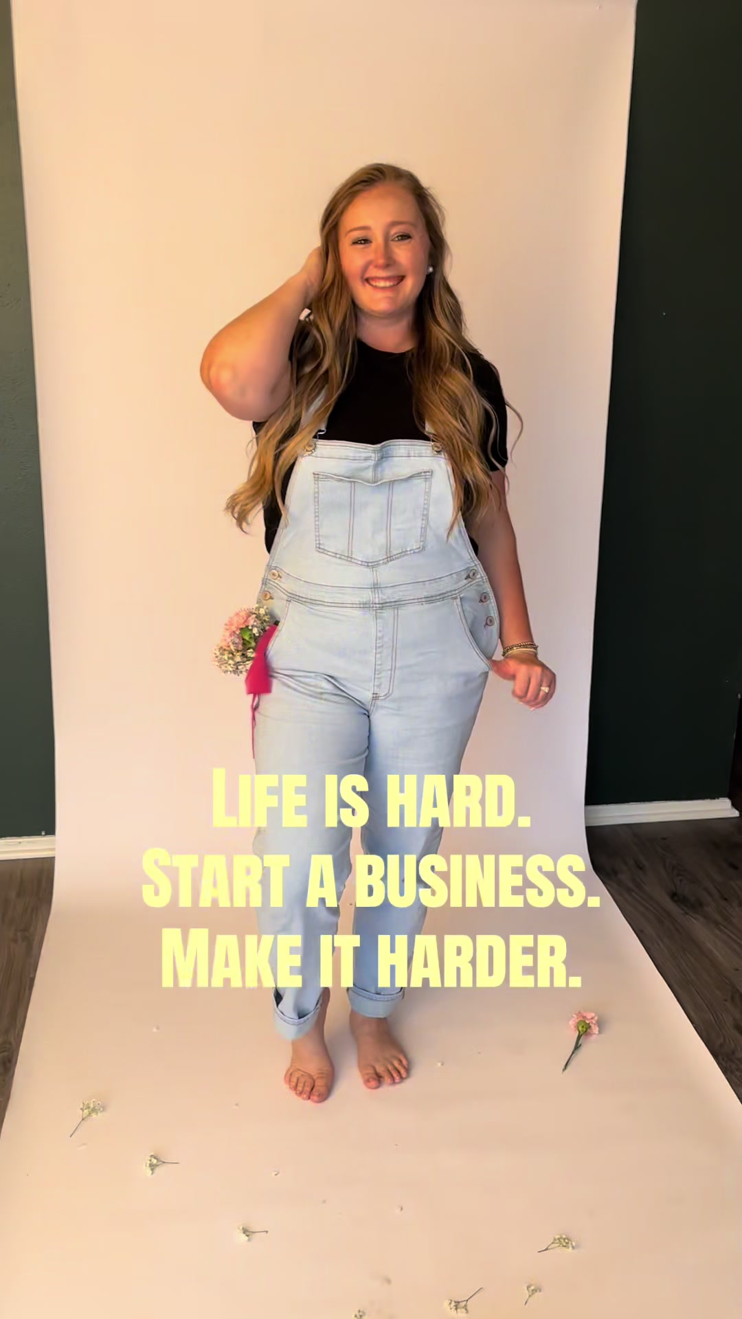 @Lindsey | Banner Artist & Mom
