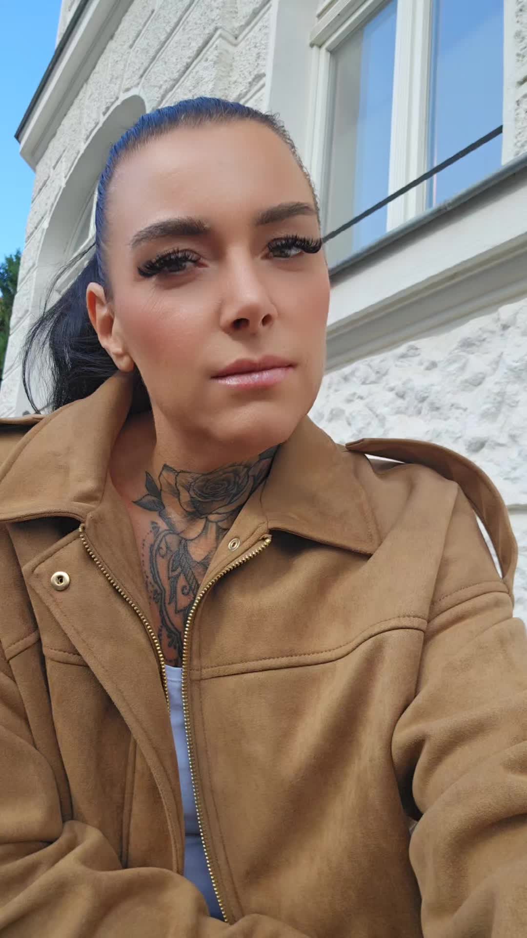 @Isa
