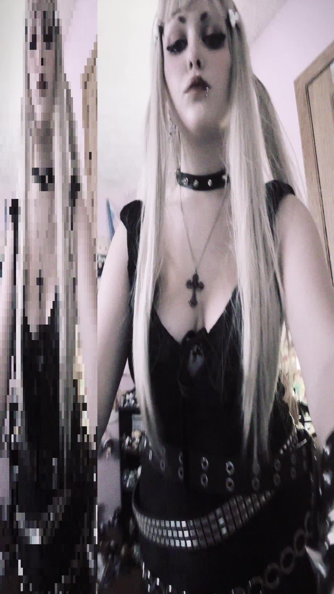 @Moxx