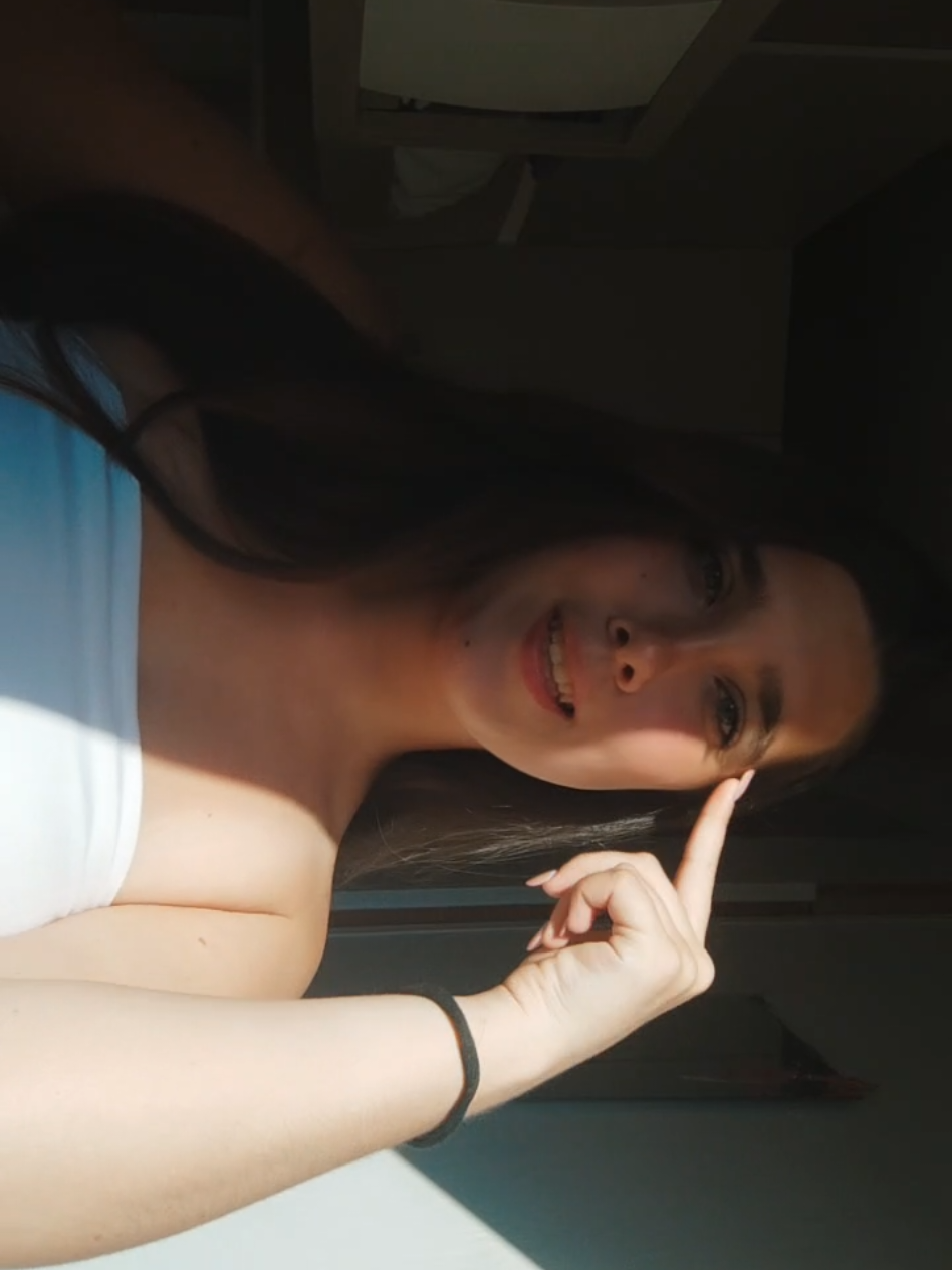 @_Sofia_