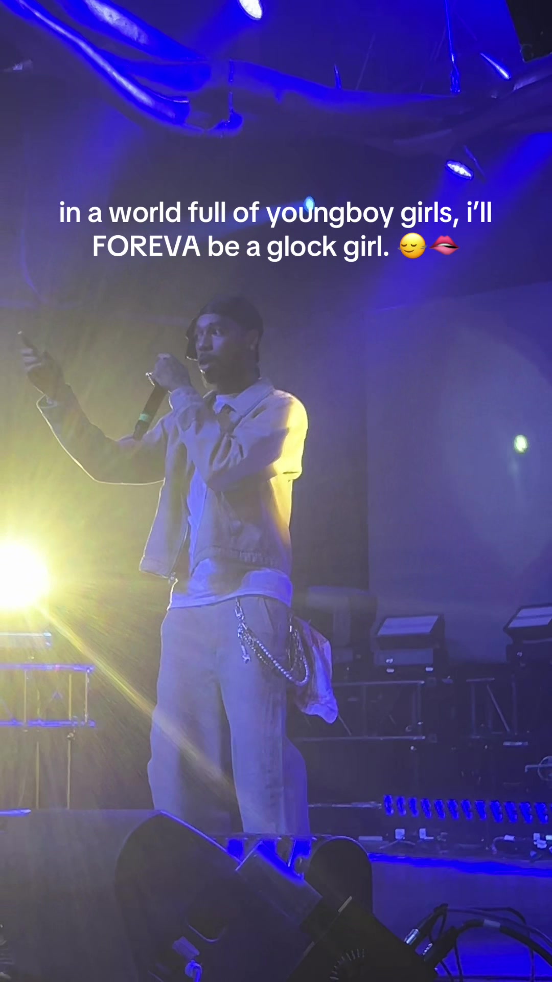 @bri 🪩🫧