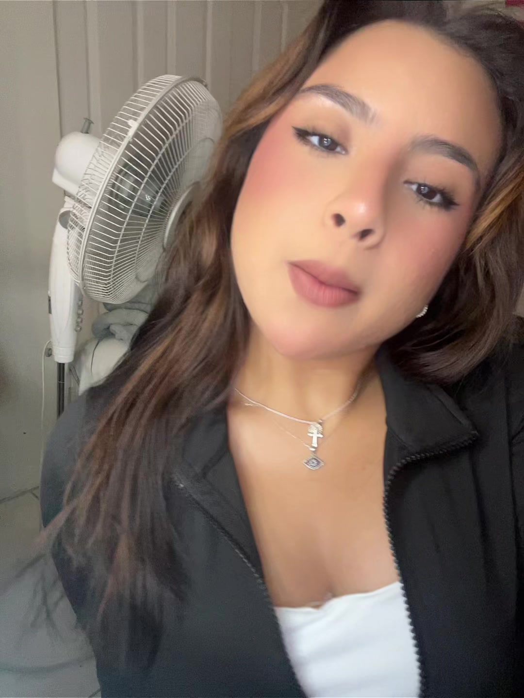 @laura