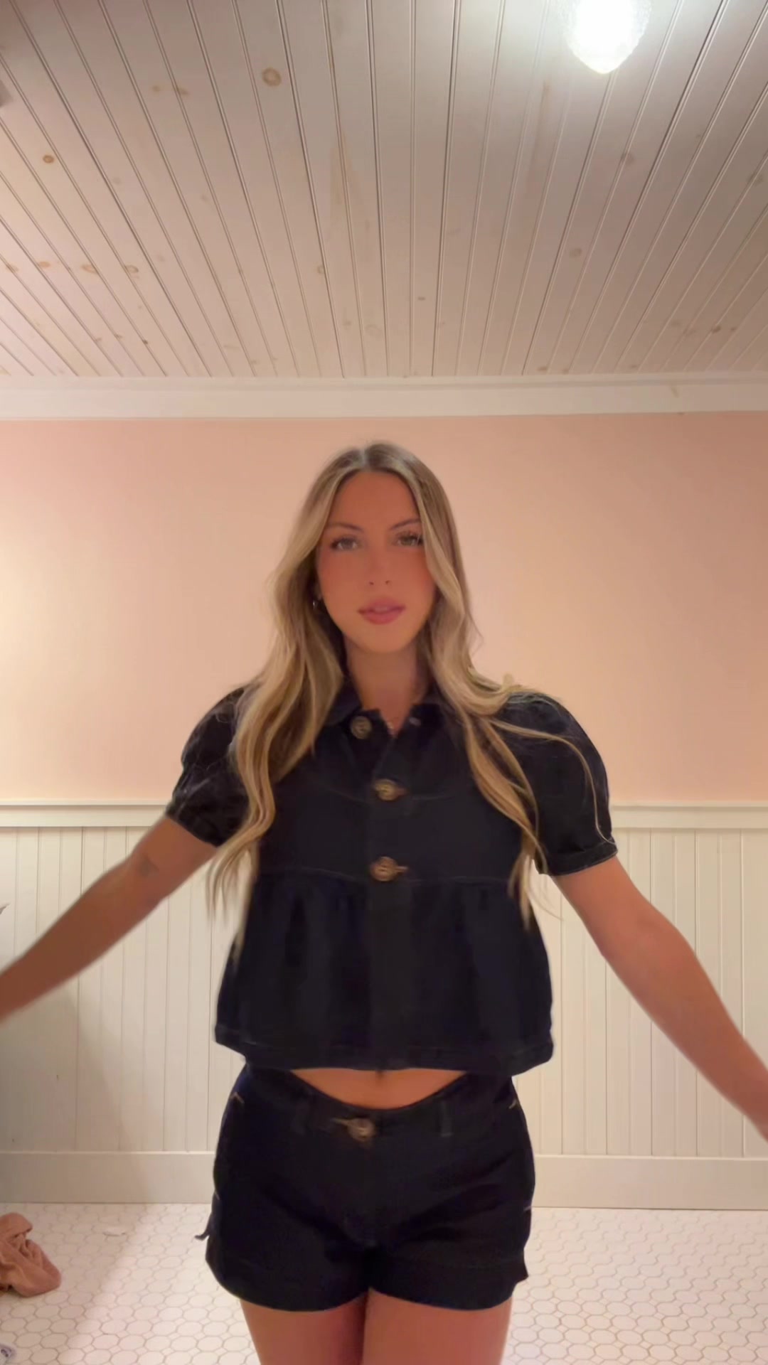 @isabella