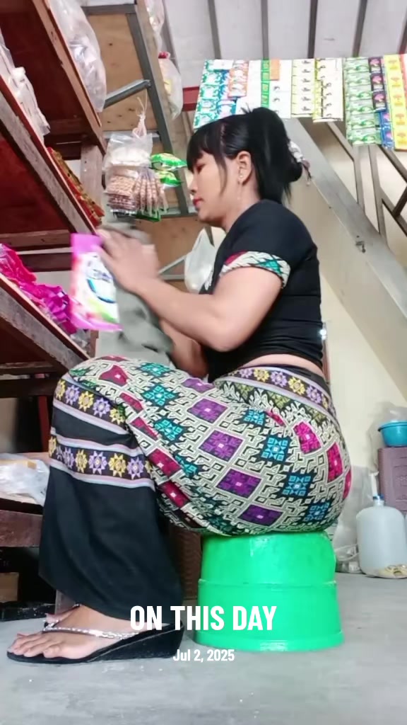 @Rose Angel(ဘုတလင် သူလေးပါ)