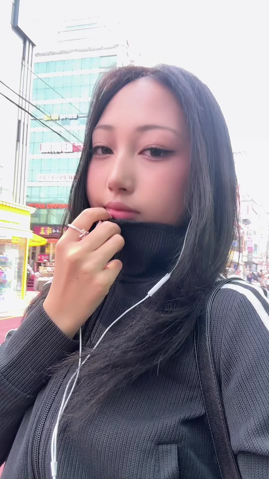 @bella