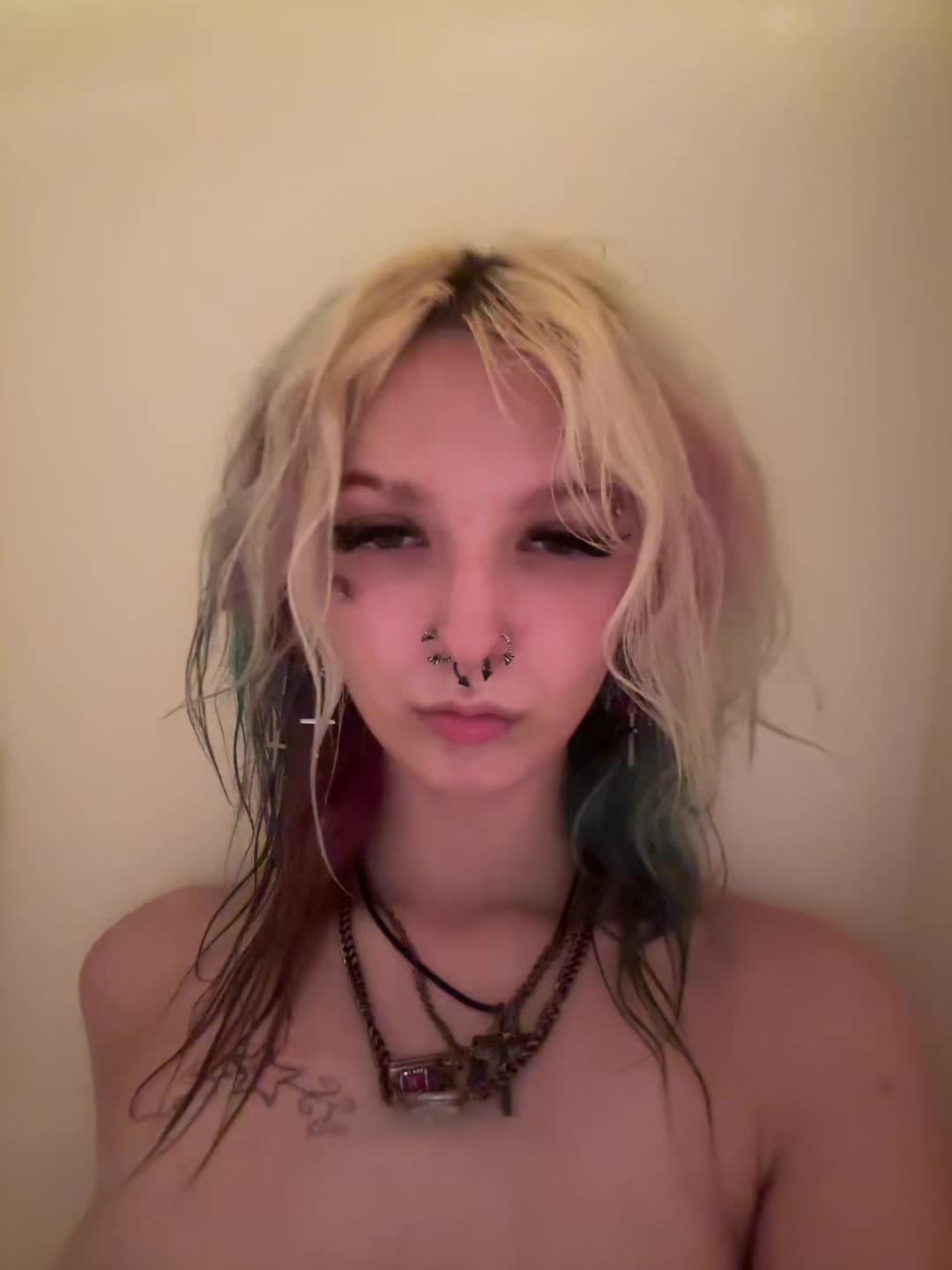 @Jello🪼