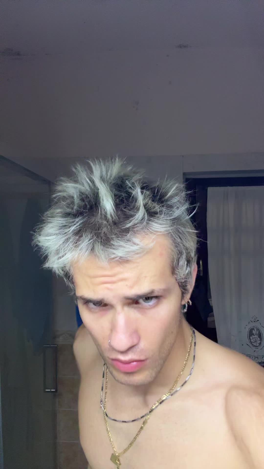 @p.n.valentin