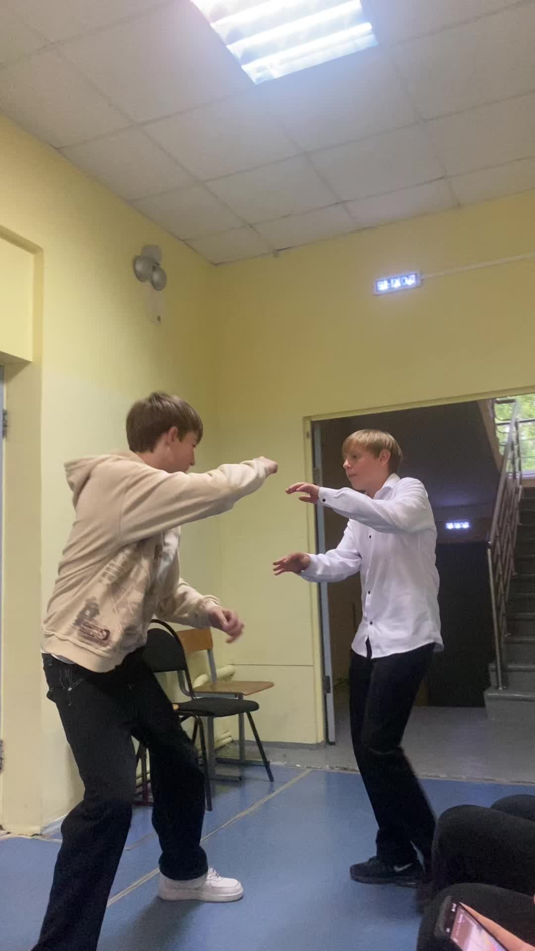 @по пизд🥵 лодошкой клеп