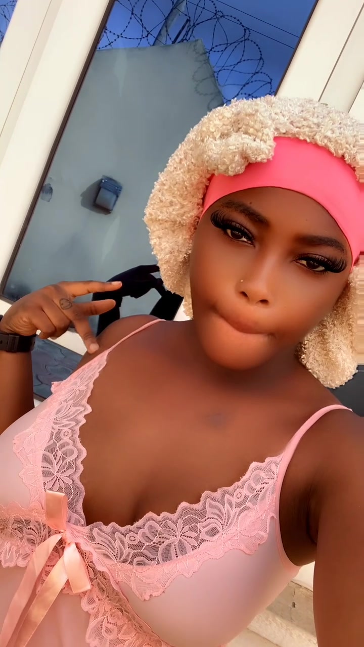 @feyikemi