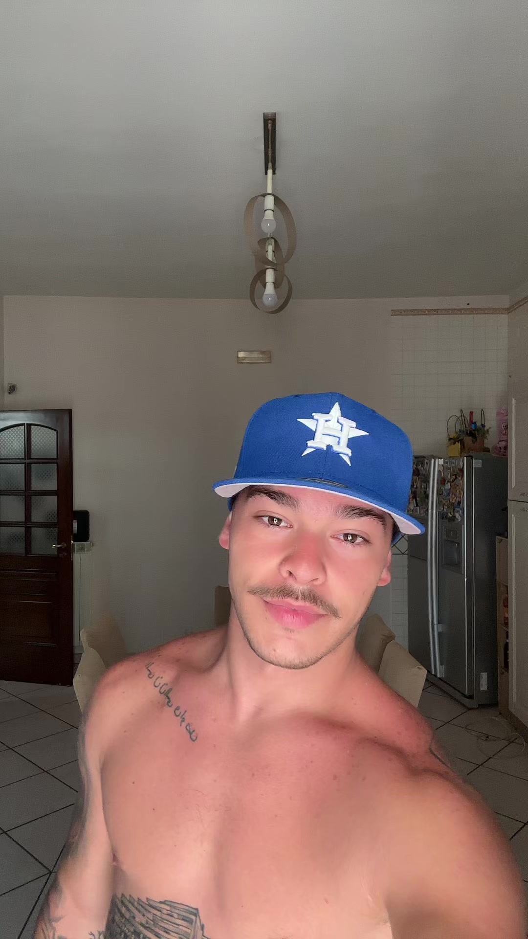 @DANILO 🥶,Ti segue