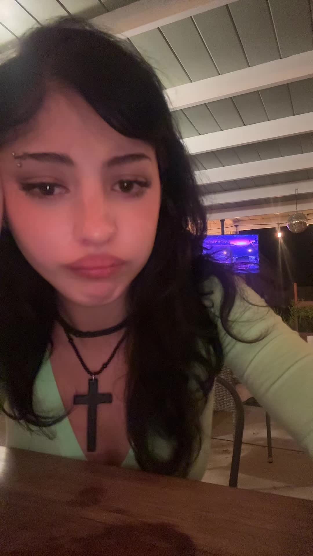 @Ava