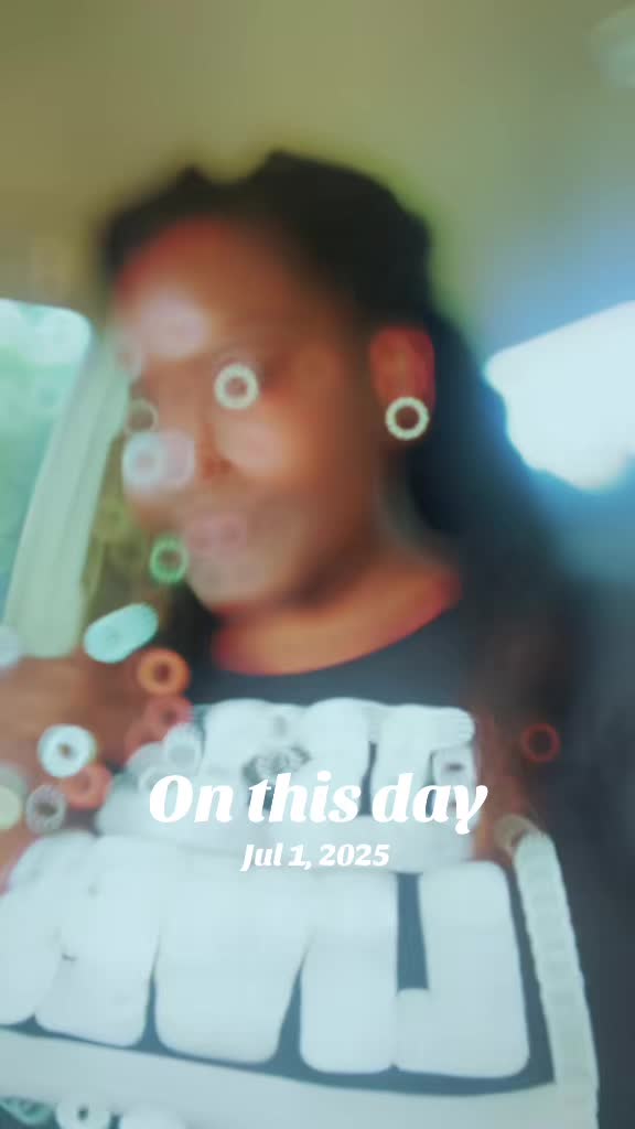 @T Lindsey Wit Da MØTION 🧭🌊🚀