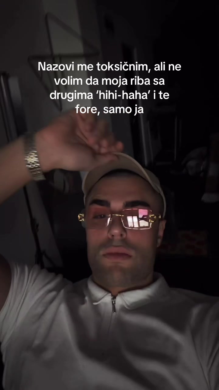 @V U K