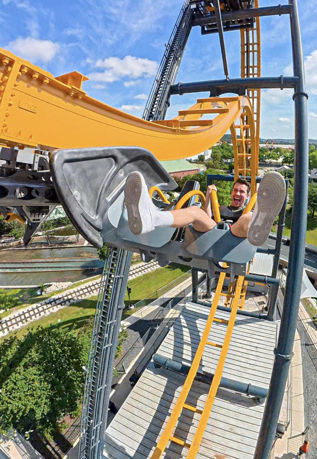@Themepark Explorers