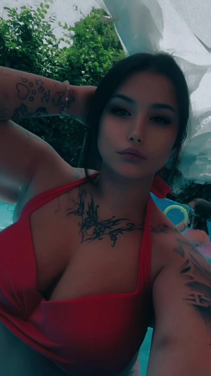 @𝒜𝓁𝓁 e𝓎𝑒𝓈 o𝓃𝑒 𝓂𝑒🌸