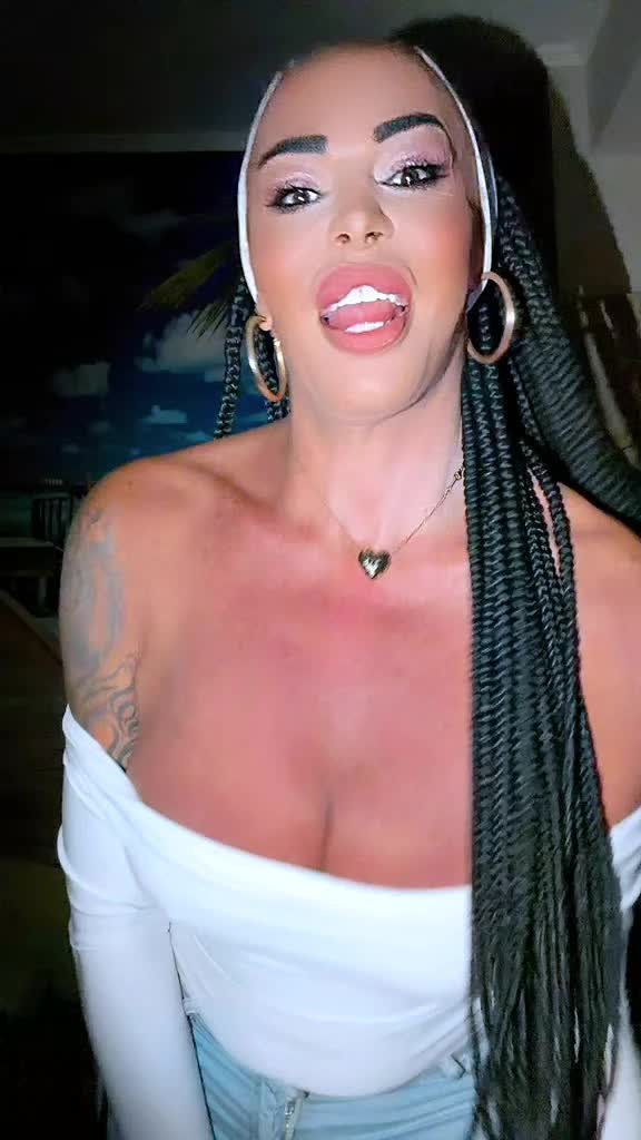 @luanaiammarino100