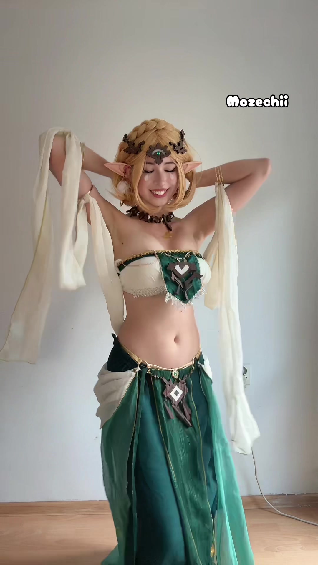 @Mozechii