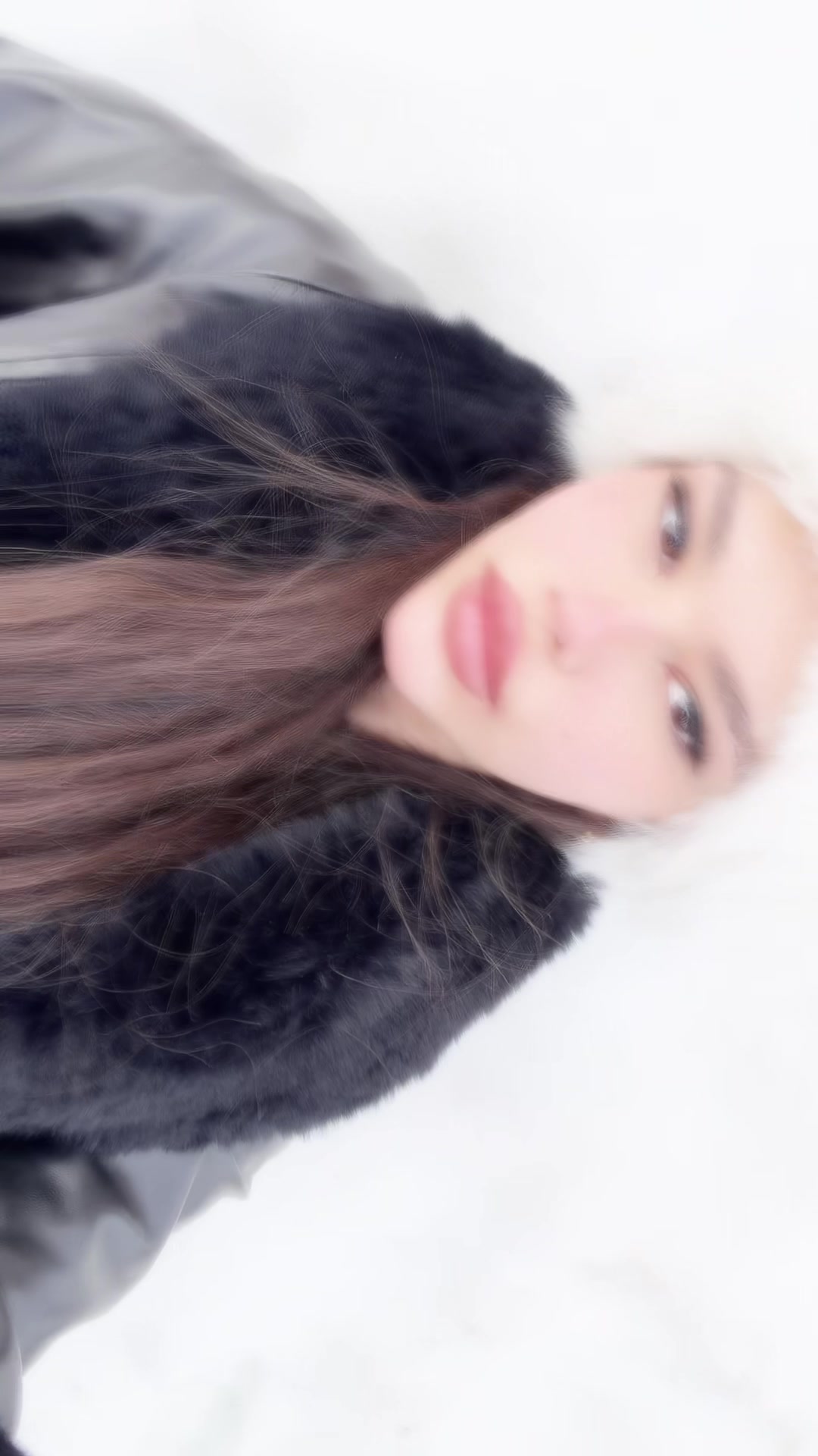 @tinahelou_