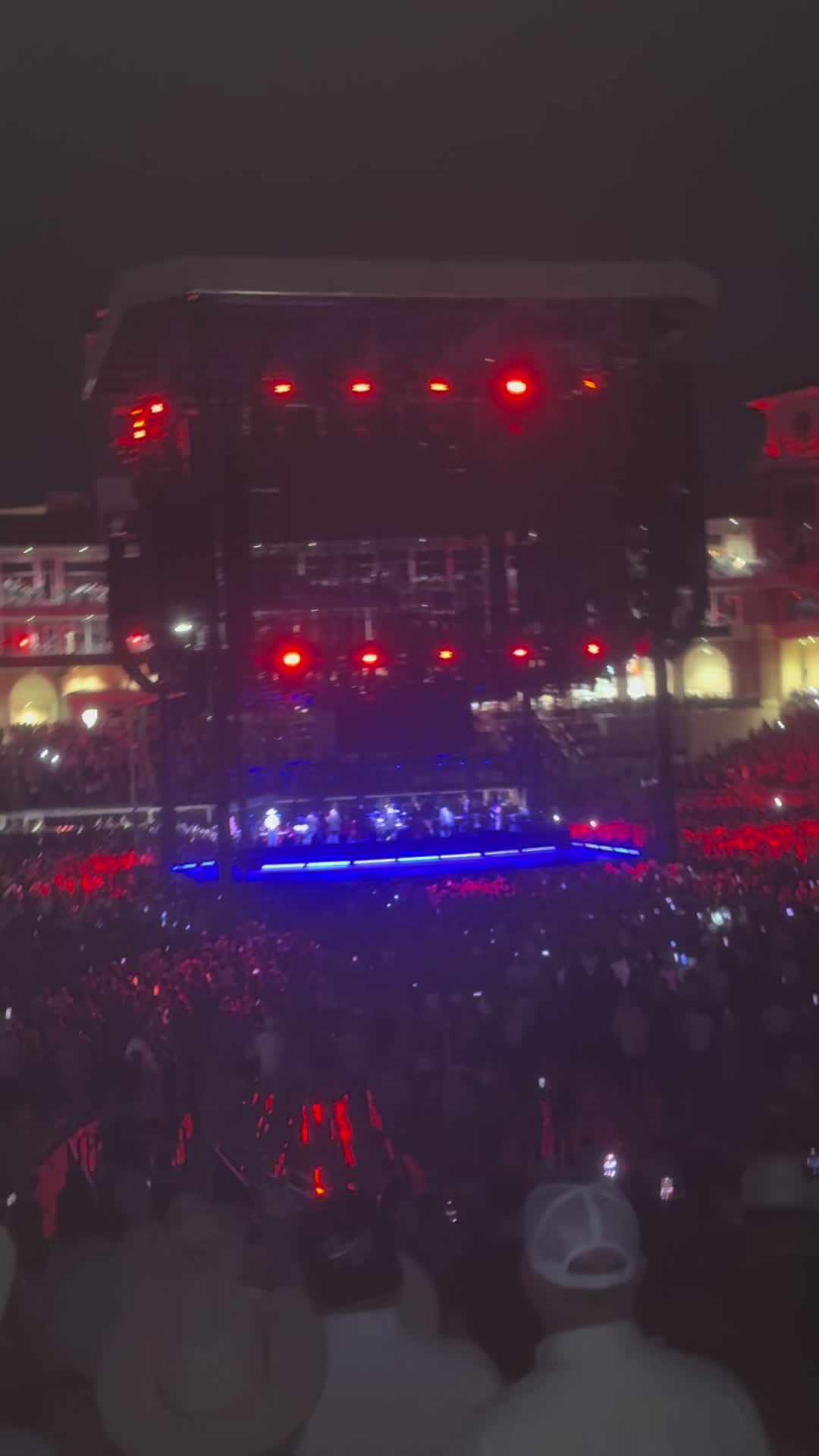 @Ryan🦏/🎸🎸/💙