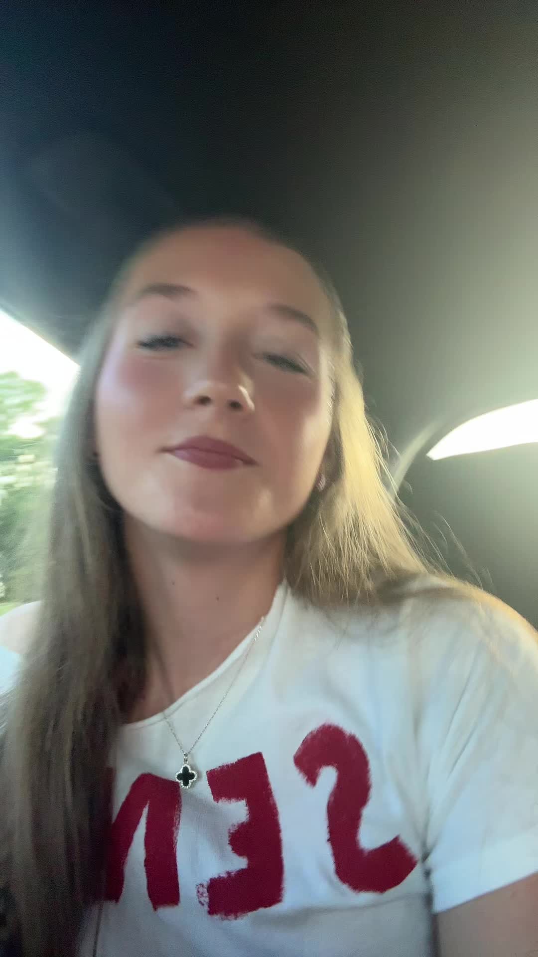 @Emmmaa