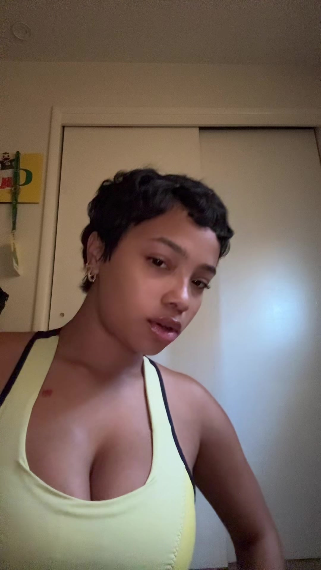@b.