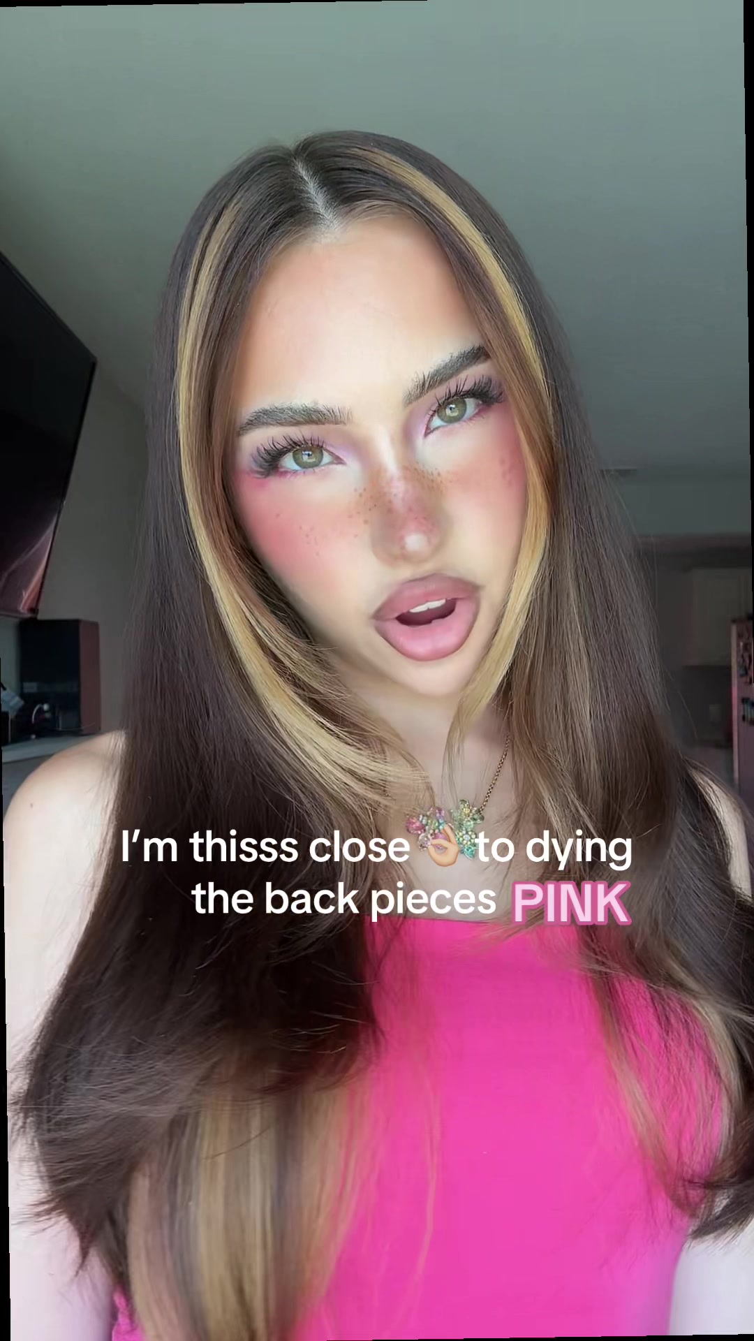 @lizzafterdark