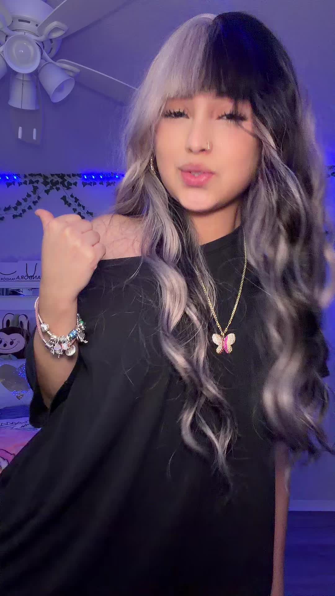 @ɴɪʜᴀᢉ𐭩