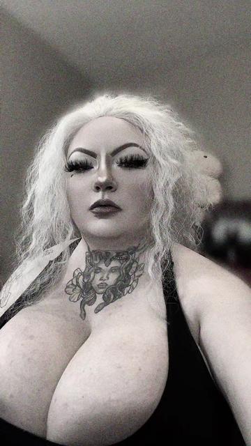 @TinyRaineStorm