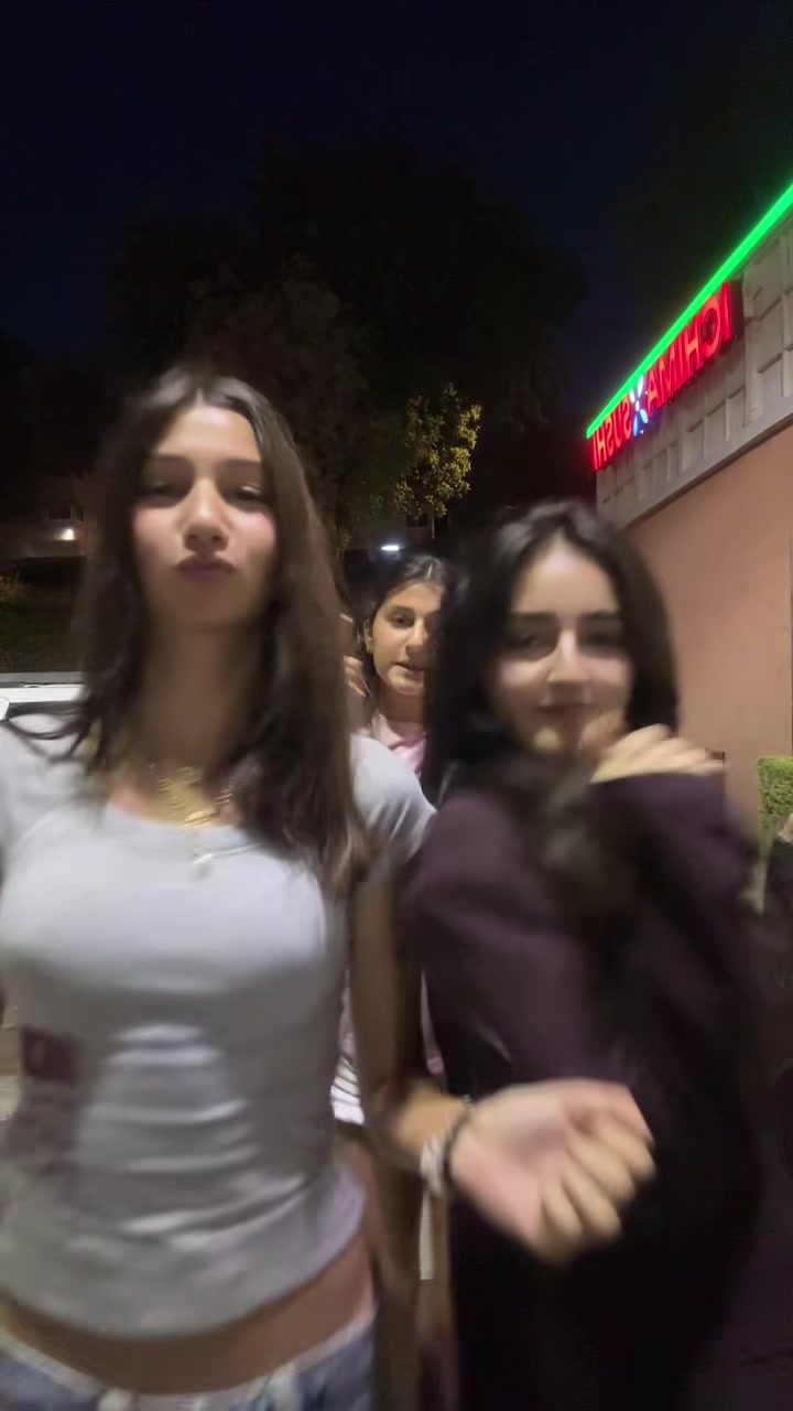 @🦢