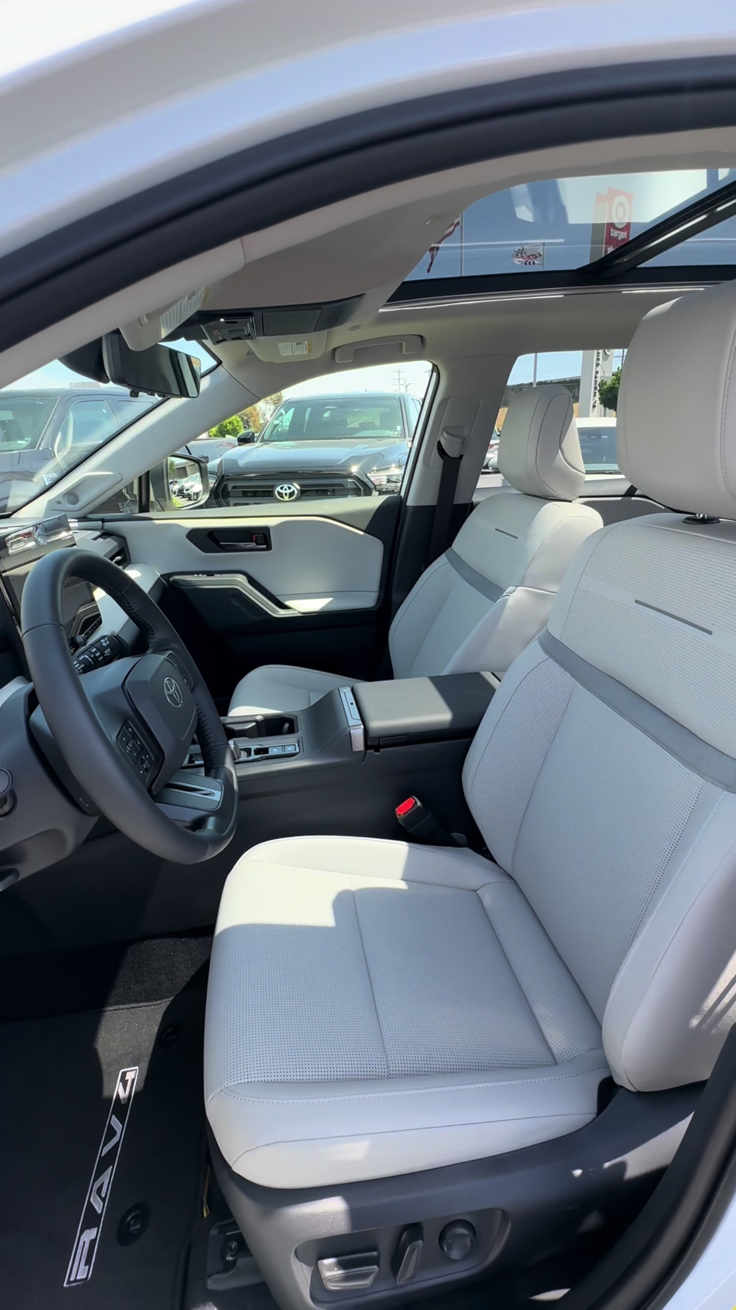 @Longo Toyota