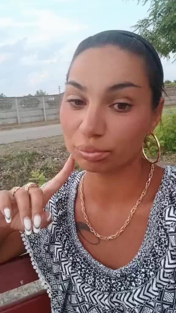 @Andreea Simon