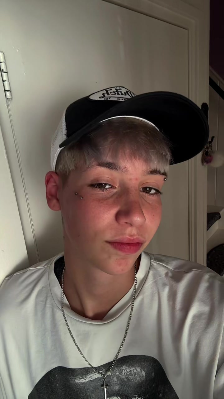 @tenyscha