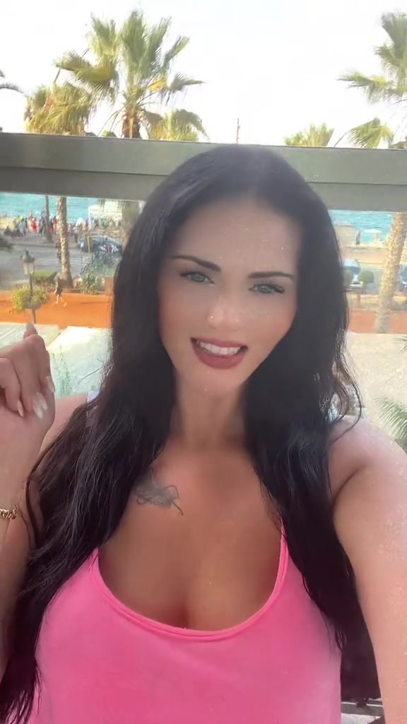 @🧡🤍💜Raffaella 👩❤️👩