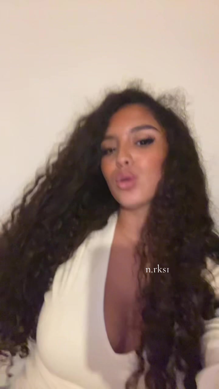 @𝟐𝟐