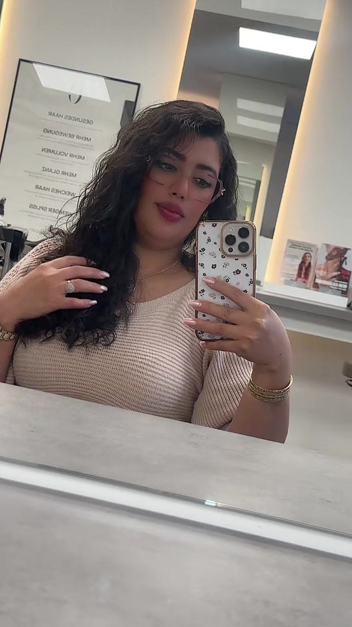 @Zahra . Beauty