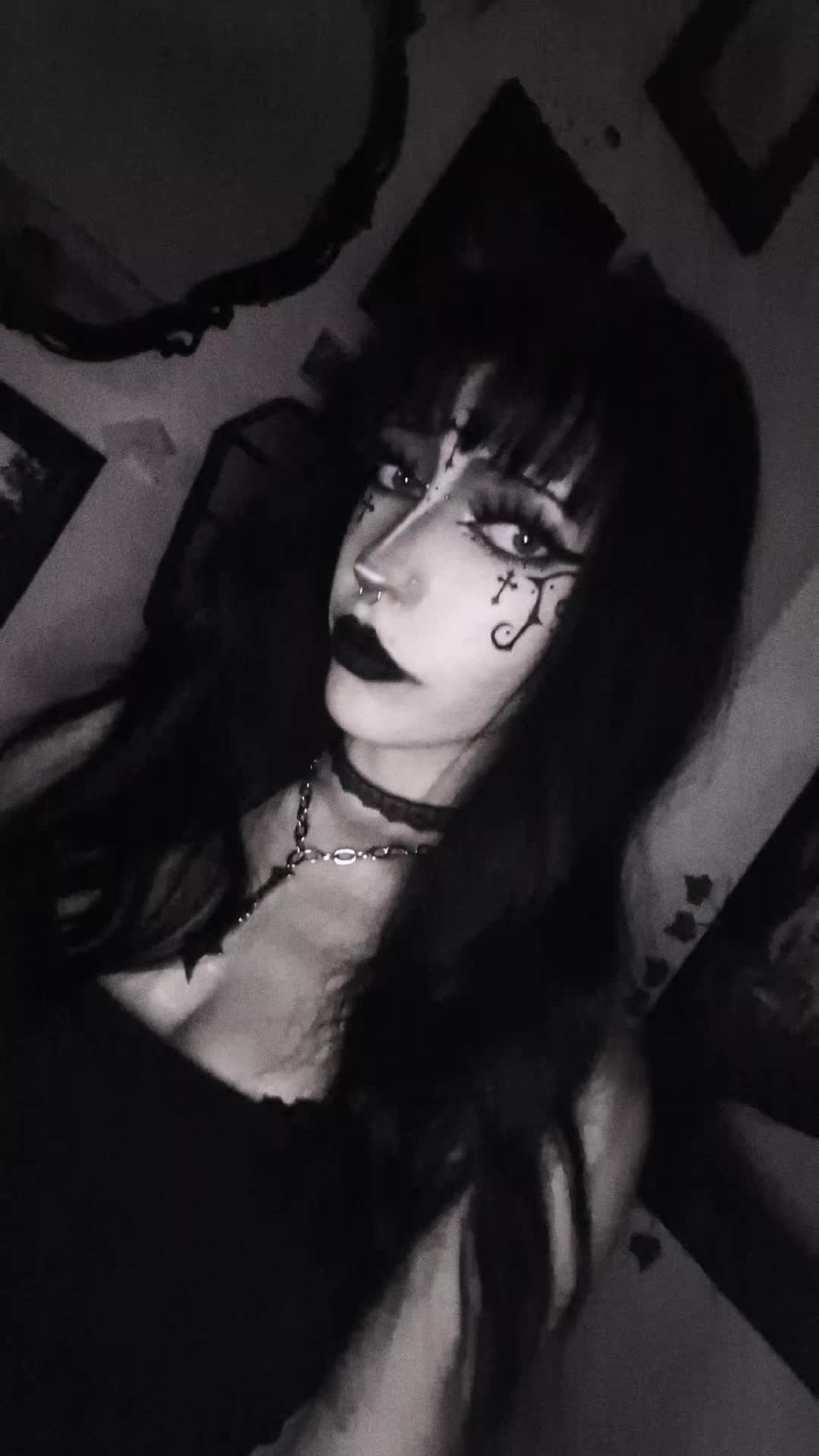@*✧+*.𝐸𝑚𝑦.*+✧*