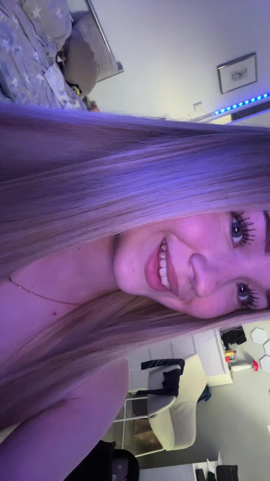 @lara_gsnnn