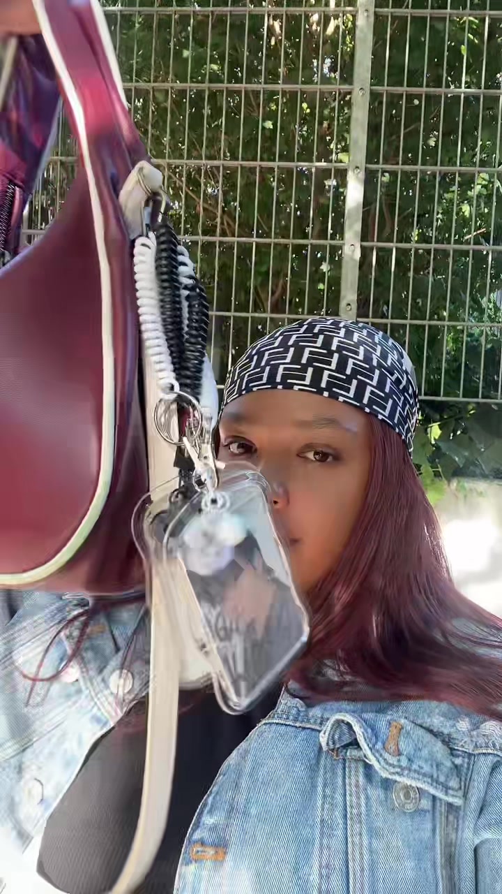 @Moniquee⟭⟬