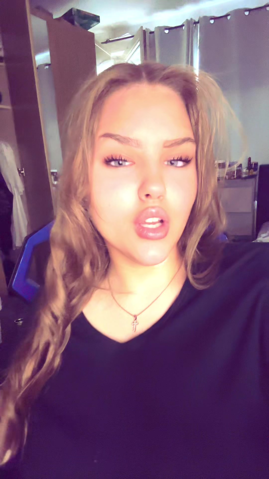 @Angellliii