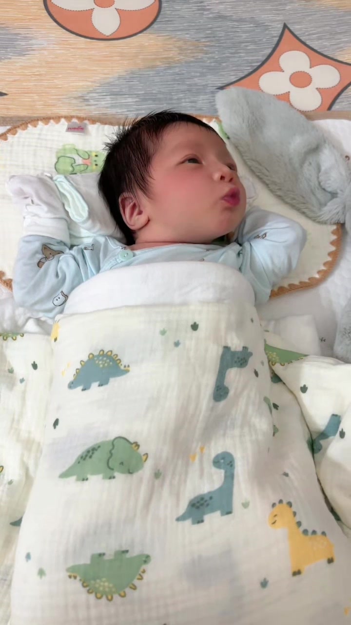 @Mẹ Em Bột ( Ngọc Abi )