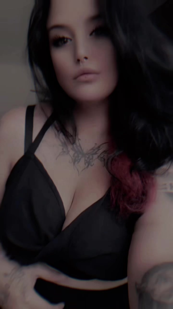 @𝒜𝓁𝓁 e𝓎𝑒𝓈 o𝓃𝑒 𝓂𝑒🌸