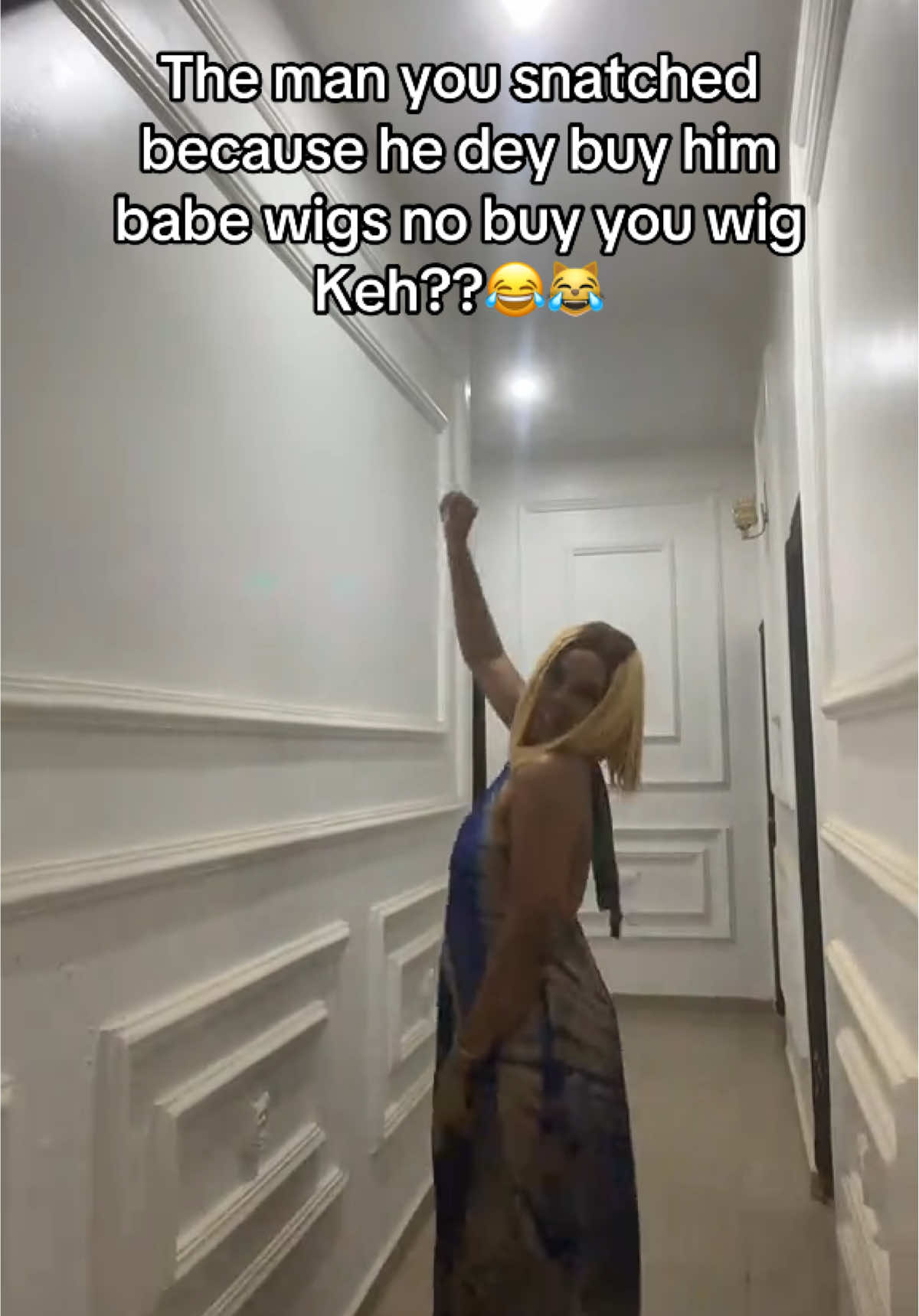 @⃟