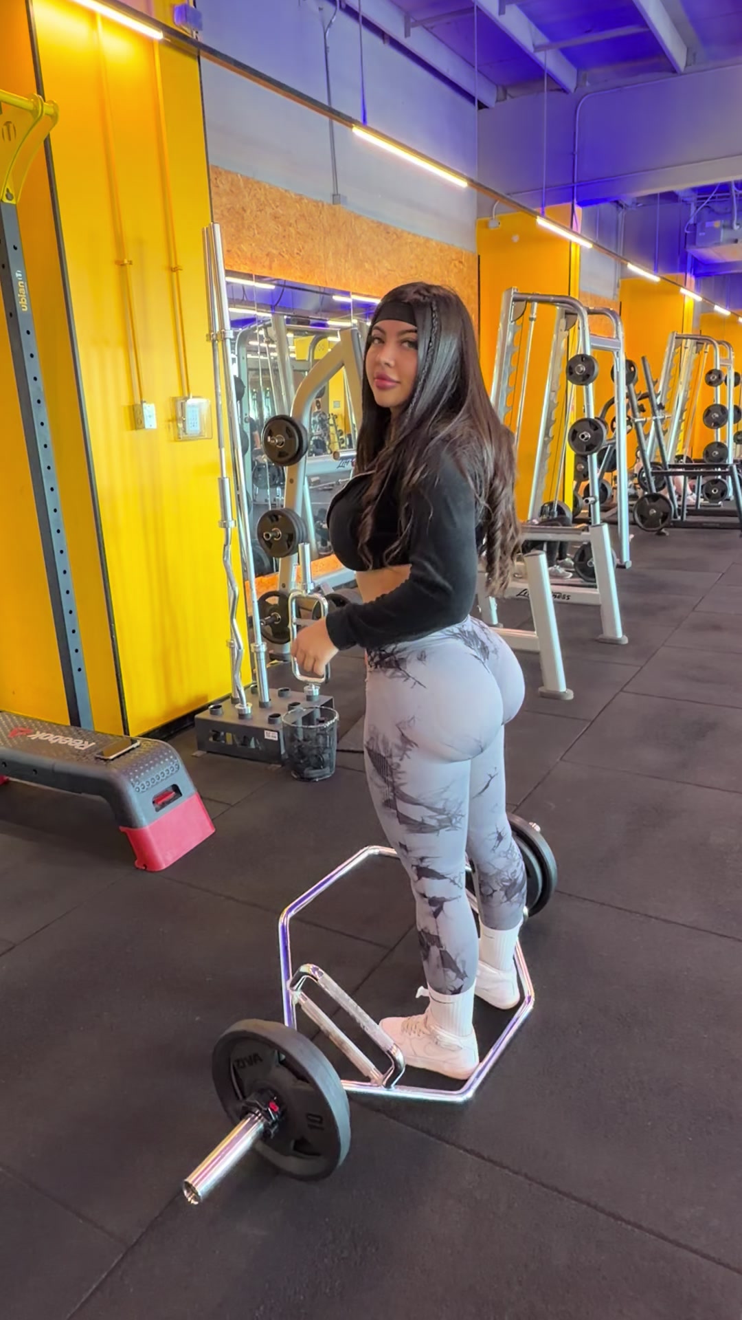 @Isitaa