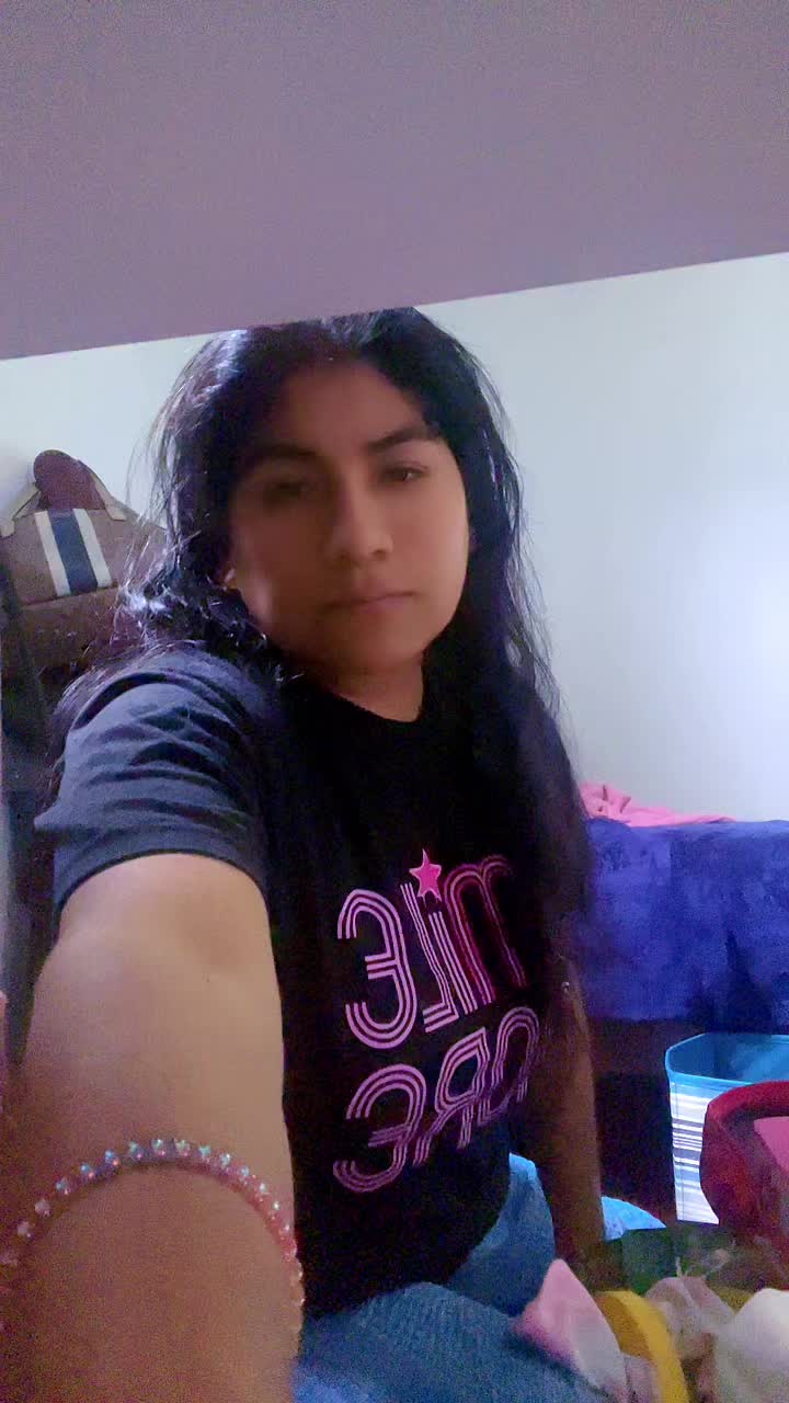 @NoraB123