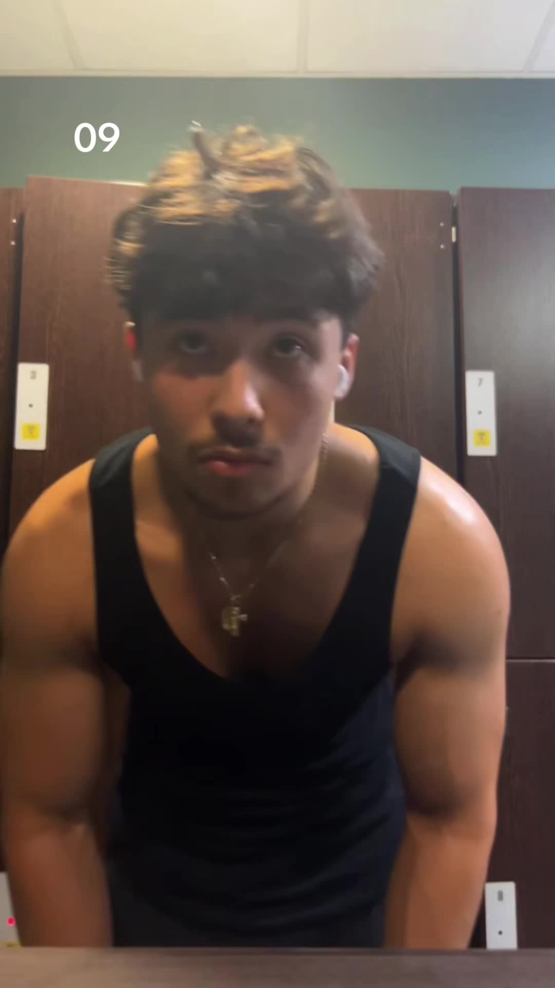 @ΠΑVZILLA🦍