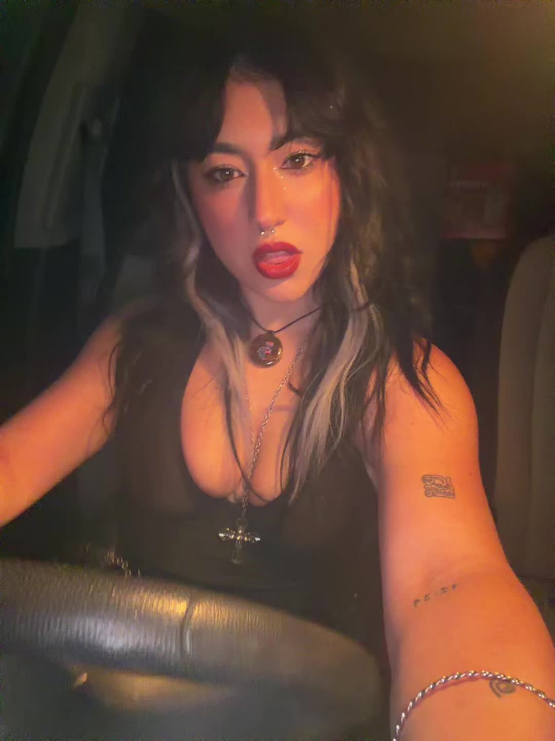 @librahippie17